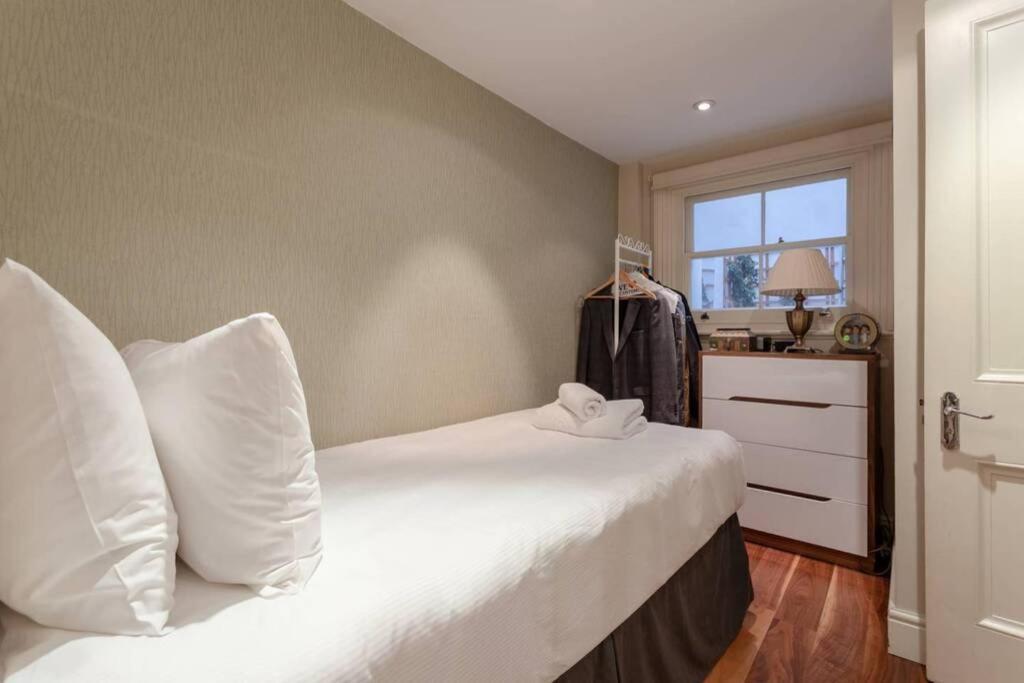 Perfect Family In South Kensington *