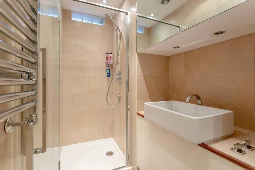 Perfect Family In South Kensington